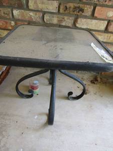 lot 879 image: 17x18x18 glass top patio tables