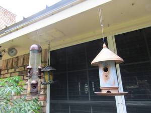 lot 898 image: 3 hanging bird feeders
