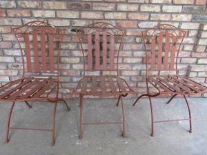 lot 926 image: 35 in tall metal patio chairs QTY 3