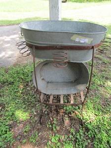 lot 960 image: BEVERAGE COOLER - 2 tier with 2 grey metal buckets