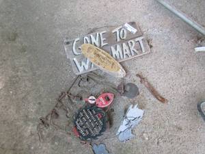 lot 945 image: various yard art