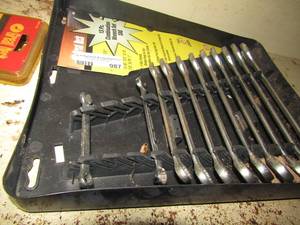 lot 987 image: great neck wrench set 2 missing