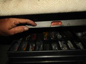 lot 1021 image: metal tackle box with tackle