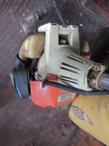 lot 1036 image: Stihl weed eater edger qty 2