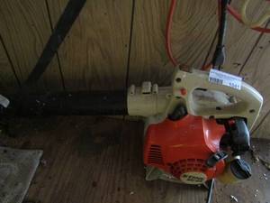 lot 1041 image: Stihl blower