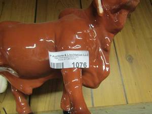 lot 1076 image: CERAMIC Cow dcor