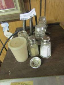 lot 1072 image: horse shoe napkin holder- S&P shakers, tooth picks and more