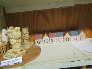 lot 1091 image: precious moments statues qty 2, welcome sign- and more