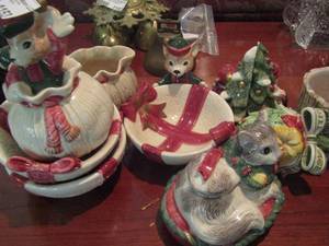 lot 1153 image: FF China glass dcor, 3 bowls, creamer, sugar, salt and pepper shakers and more