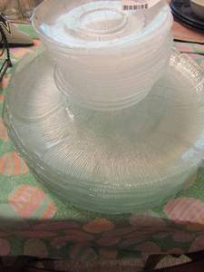 lot 1137 image: clear glass plates with floral designs 12 dinner plates, 15 saucers