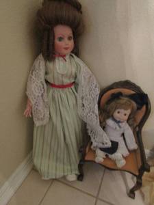 lot 1127 image: DOLLS  QTY 2