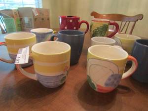 lot 1162 image: Large lot of various coffee cups