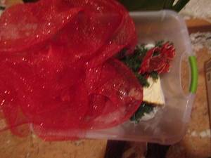 lot 1211 image: green lid tub, 8in dcor Christmas tree and paper mache angels