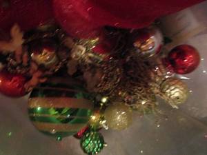 lot 1213 image: tub full of small, medium and large Christmas tree ornaments