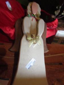 lot 1220 image: 21 x 9 x 2 wooden white angel