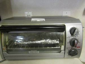 lot 1178 image: black & decker toast-R-oven used