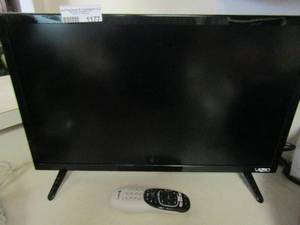lot 1177 image: Vizio 24 in TV with remote