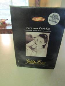 lot 1195 image: Furniture care kit
