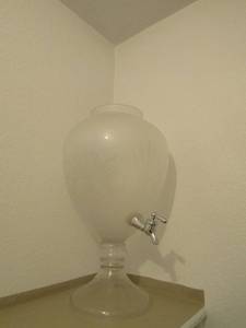 lot 1283 image: 17 drink container