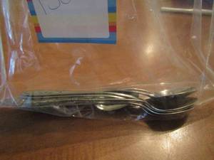 lot 1305 image: Misc. utensils qty 7 piece