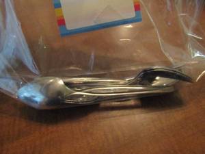 lot 1307 image: Rogers bros spoons with jagged edges qty 6