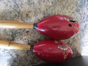 lot 1326 image: Set of maracas