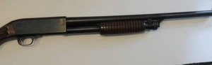 lot 26 image: ITHACA MODEL 37 FEATHERLITE   12 GAUGE PUMP SHOTGUN  2 34