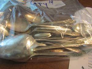 lot 1292 image: Community spoons in bag qty 19