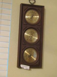 lot 1233 image: home dcor theomometer,humidity,barometer gauge