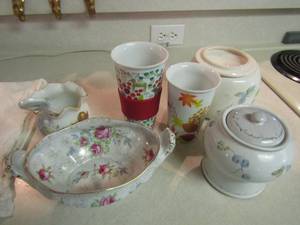 lot 1181 image: Saji China dish,2 coffee mugs, covered sugar dish, and more