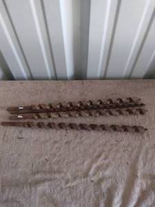 lot 208 image: 4 Antique Rusty Old Drill Bits