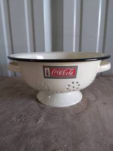 lot 27 image: Coca Cola Enamel Strainer