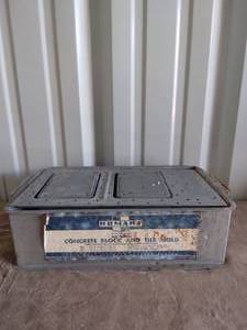 lot 223 image: HoMart Concrete Block and Tile Mold