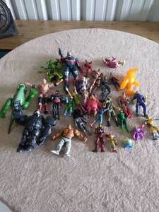 lot 37 image: Random Lot of Misc. Action Figures--Please see pics