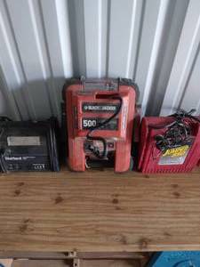 lot 230 image: 3 Battery Jumper Packs--Unknown working condition