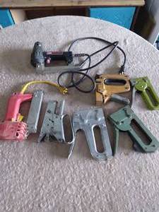 lot 233 image: Lot of Staple Guns--2 are Electric