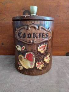 lot 81 image: Treasure Craft Cookie Jar