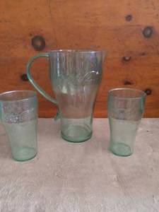 lot 77 image: Coca Cola Plastic Pitcher and 2 Cups