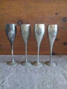 lot 119 image: International Silver Co. Silverplated Flutes lot of 4