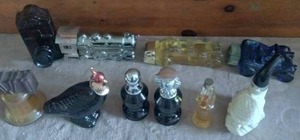 lot 122 image: Selection of 10 AVON AftershaveCologne Bottles---Some are full, Others are not