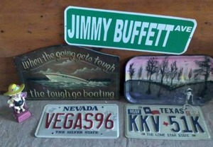 lot 124 image: Selection of Wall Decor Pieces---Check these out