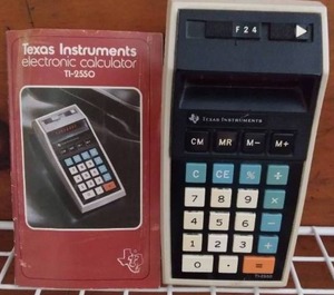 lot 133 image: Texas Instruments TI-2550 Memory Calculator with Instructions and Case
