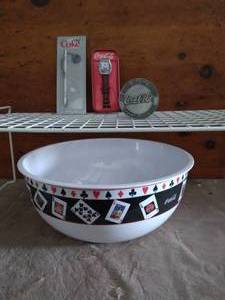 lot 142 image: Selection of Coca Cola Collecables---Lg plastic bowl, Diet Coke Novelty Pen, Coke Santa Watch, and Septemberfest Sovenir