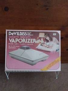 lot 180 image: Vintage DeVilbiss Warm Steam Vaporizer---Unknown working condition