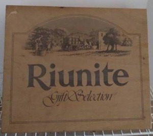 lot 242 image: Riunite Gift Selection Wine Box