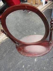 lot 37 image: 3430 dresser top mirror or could be used for vanity, in great condition