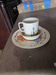 lot 51 image: Winnie the pooh cup saucer bowl