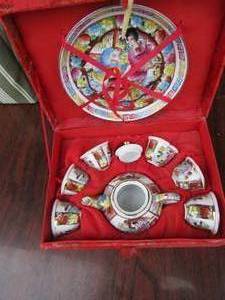 lot 75 image: Japanese miniature tea set includes 6 cups- tea pot- 1 saucer