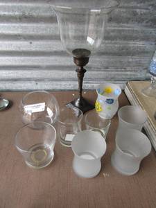 lot 77 image: Lot of candle holders and stands