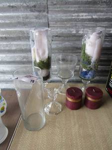 lot 78 image: Home made candle stand, 2 red candles unscented